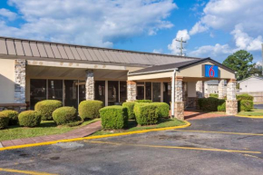 Отель Motel 6-Warner Robins, GA  Уорнер Робинс